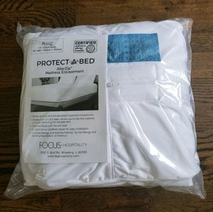 NWT King Bed Mattress Protector